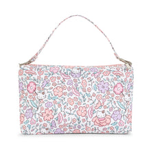 Load image into Gallery viewer, JU-JU-BE BE QUICK CLUTCH | HELLO KITTY | HELLO FLORAL