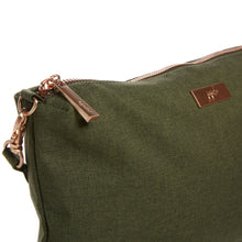 Load image into Gallery viewer, JU-JU-BE BE QUICK CLUTCH - OLIVE ROSE 2.0
